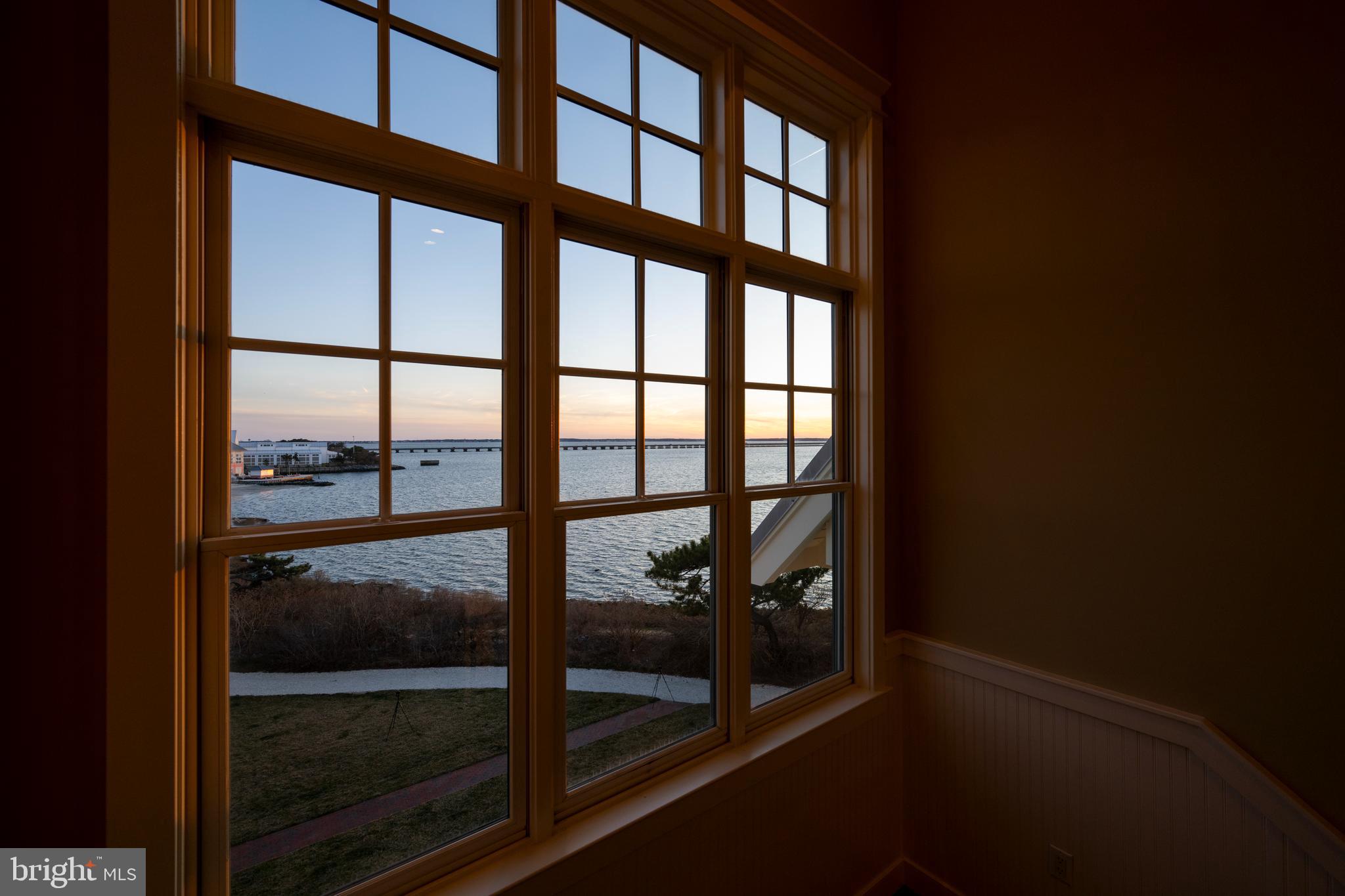 SUNSET ISLAND - Residential