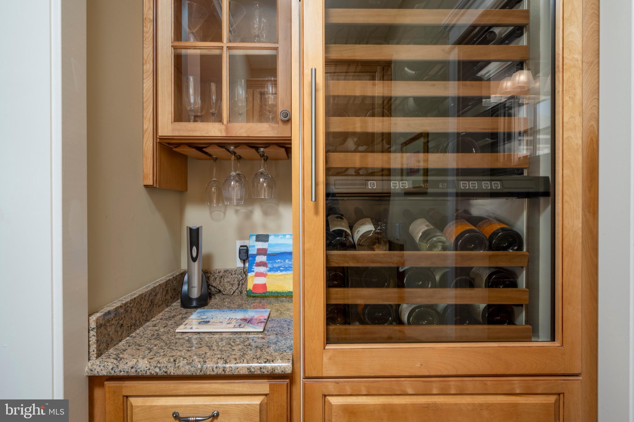 SUNSET ISLAND - Residential