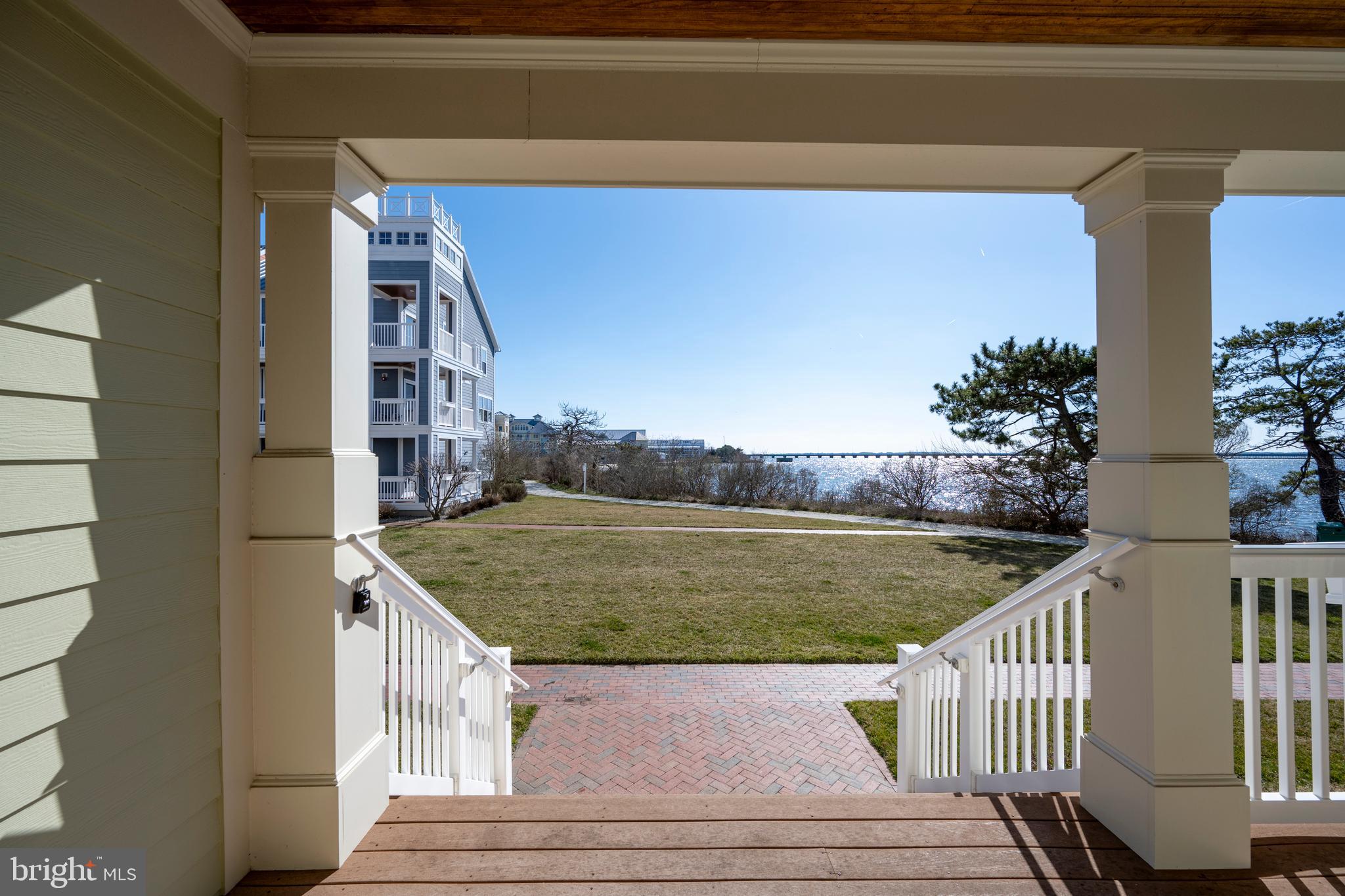 SUNSET ISLAND - Residential