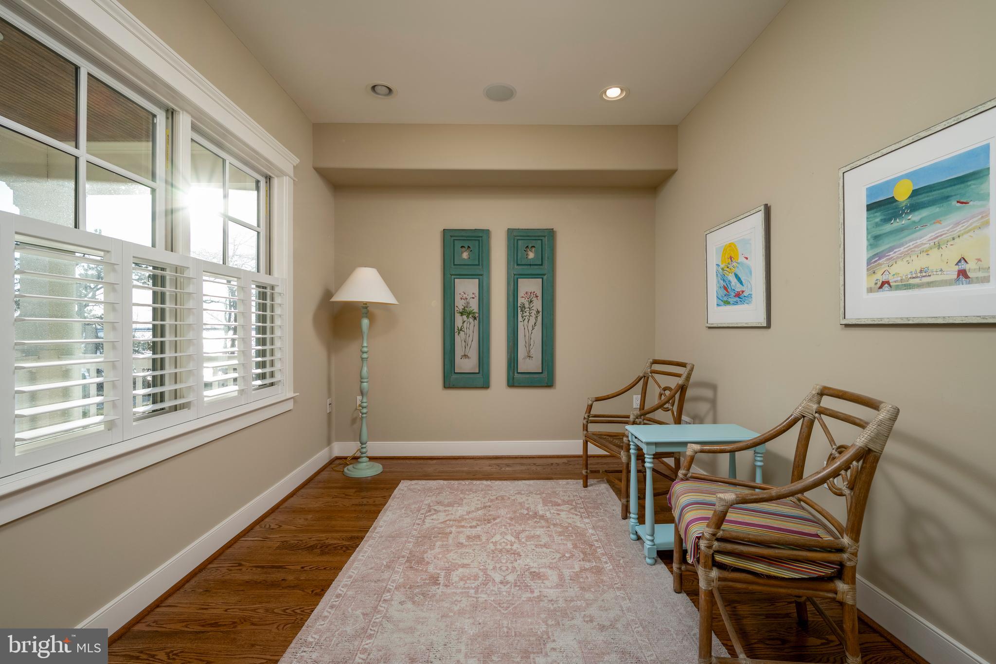 SUNSET ISLAND - Residential