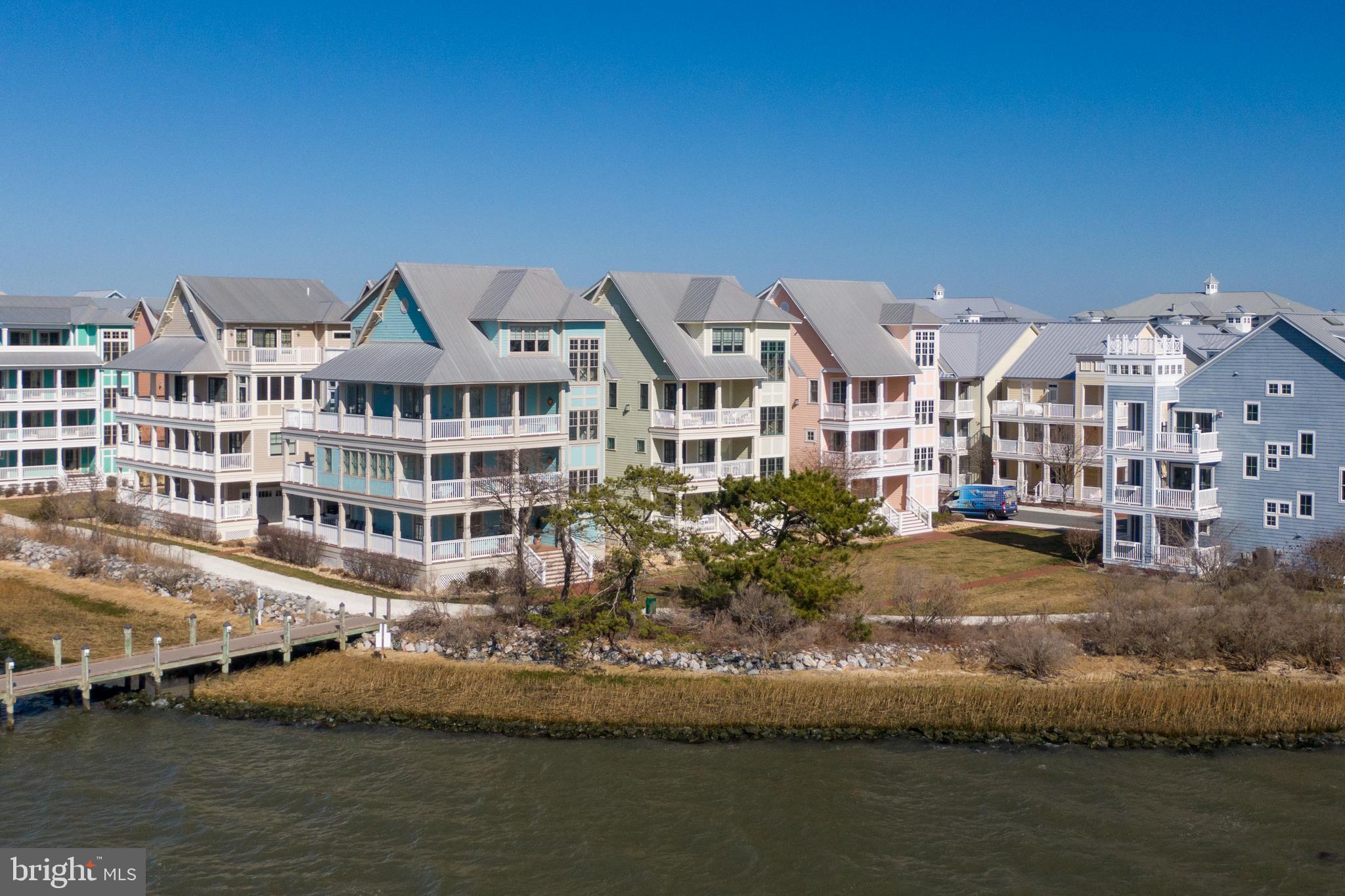 SUNSET ISLAND - Residential