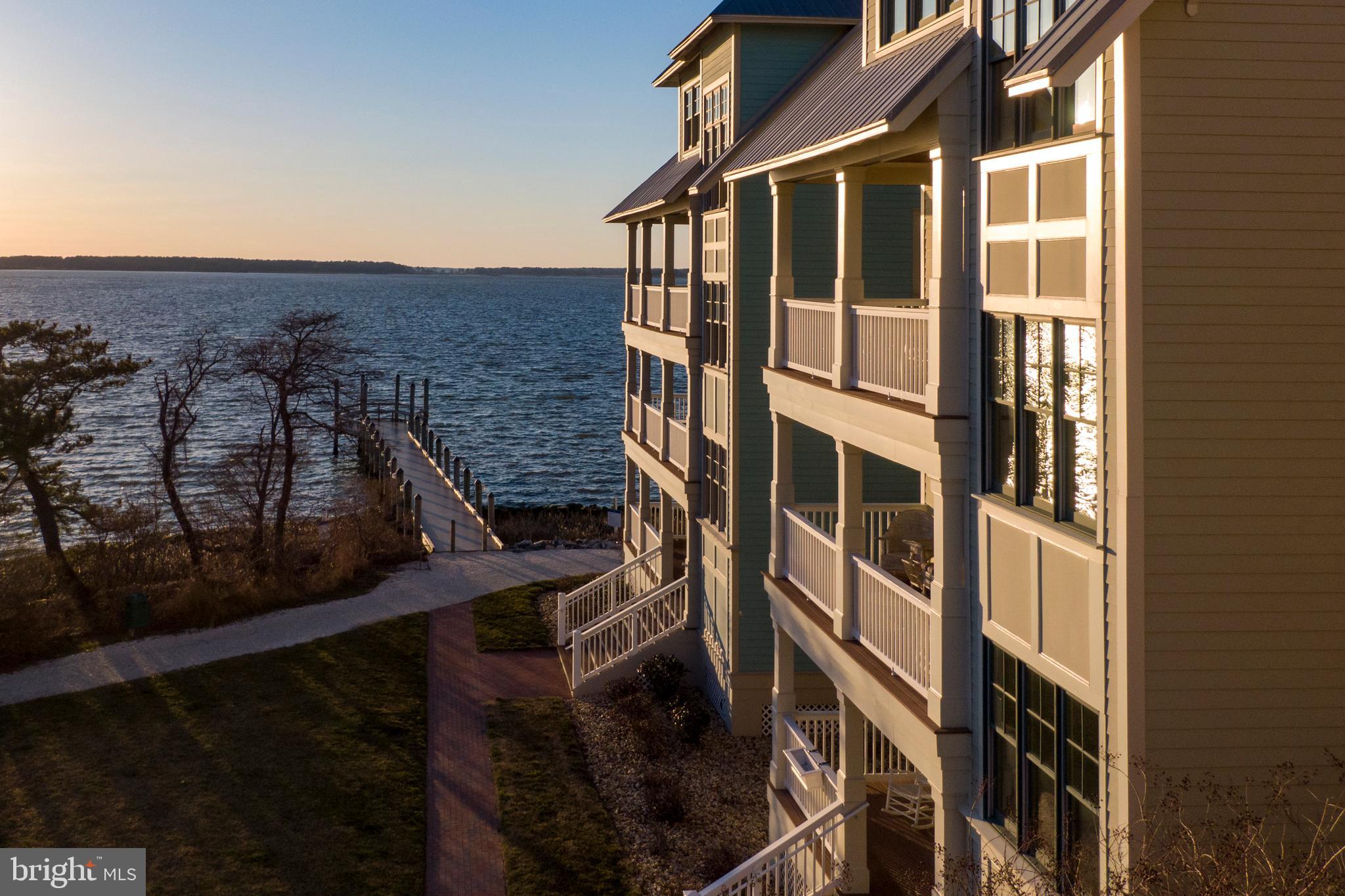 SUNSET ISLAND - Residential