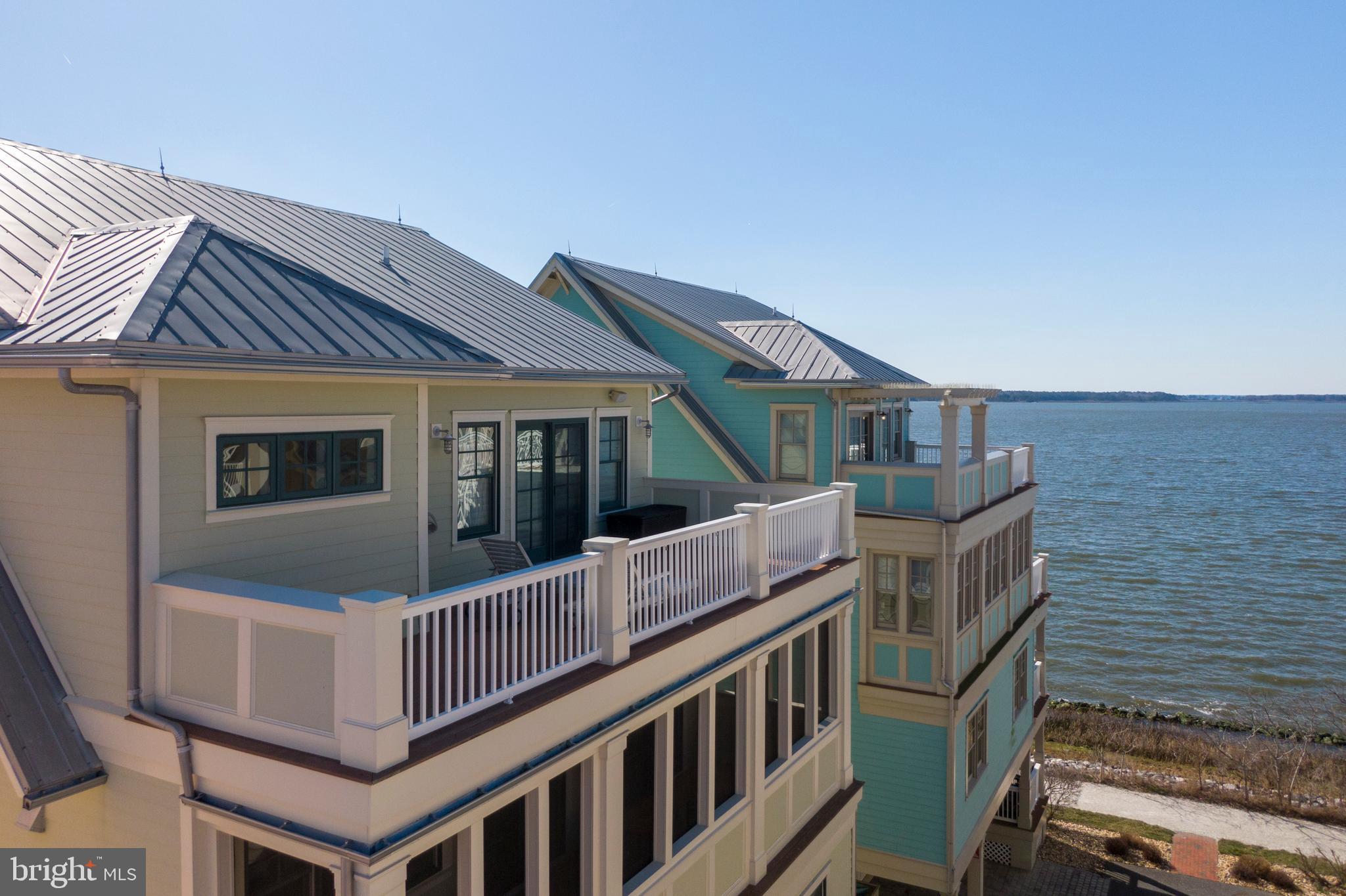 SUNSET ISLAND - Residential