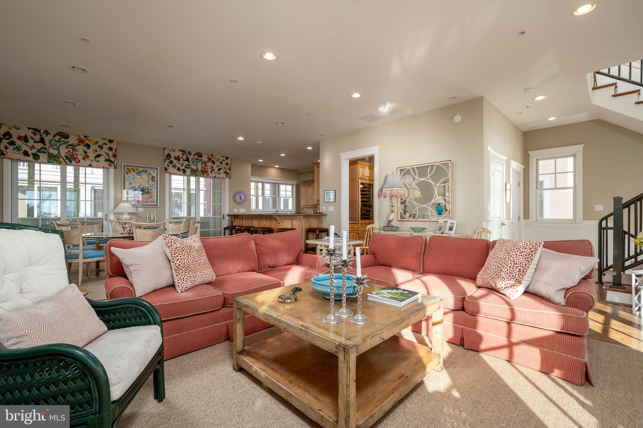 SUNSET ISLAND - Residential