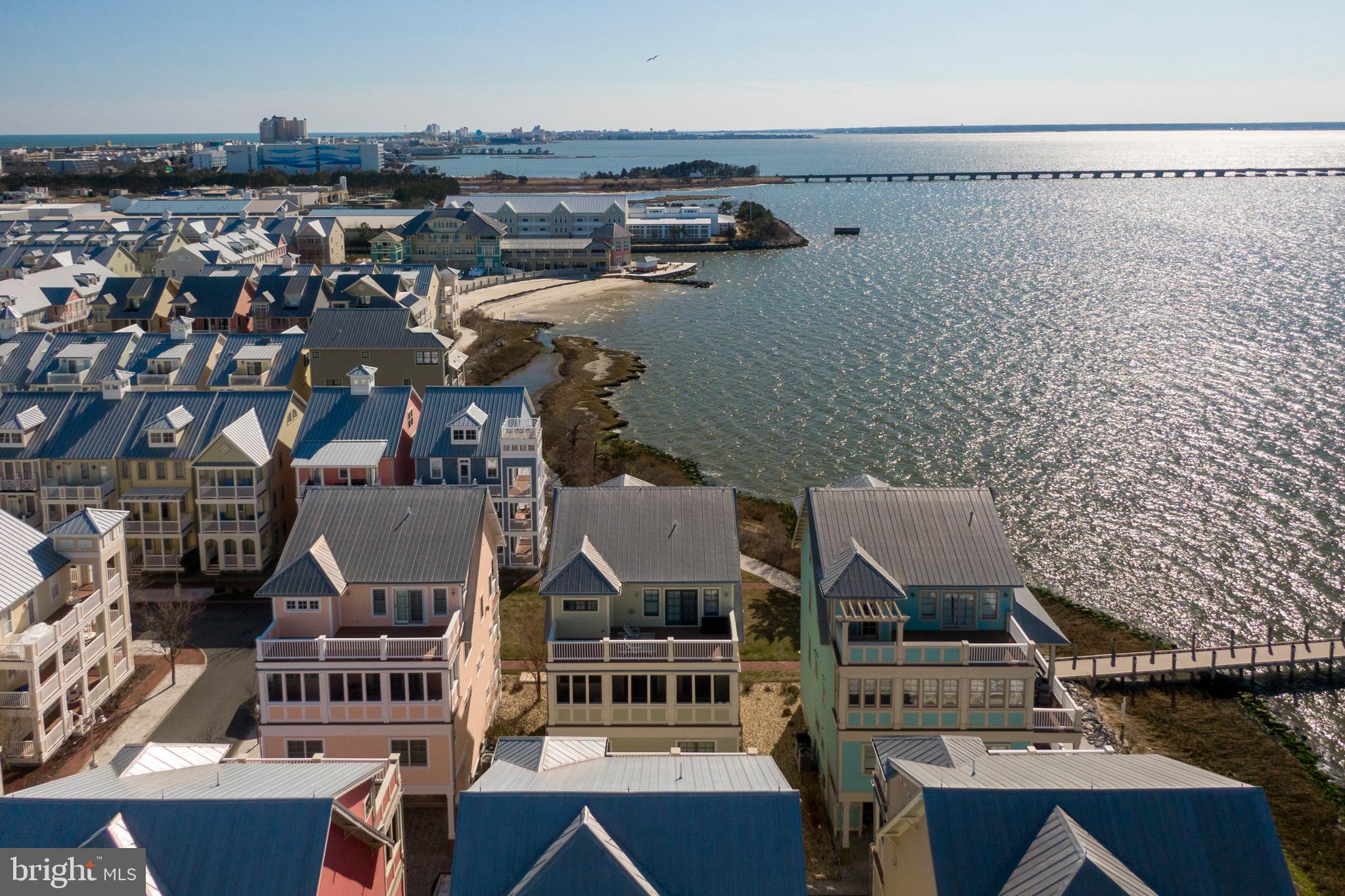 SUNSET ISLAND - Residential