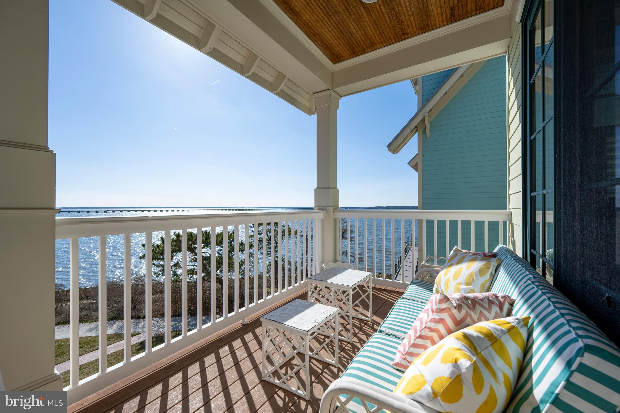 SUNSET ISLAND - Residential