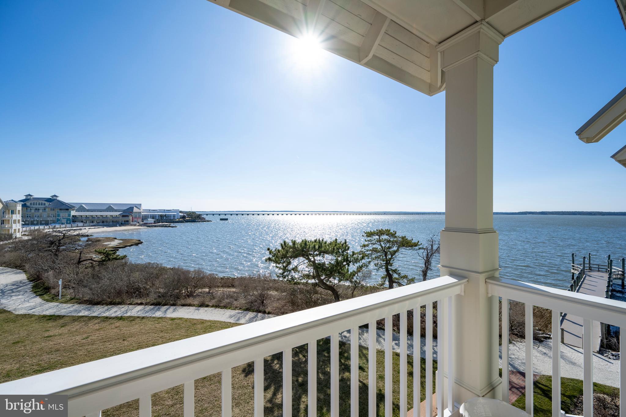 SUNSET ISLAND - Residential