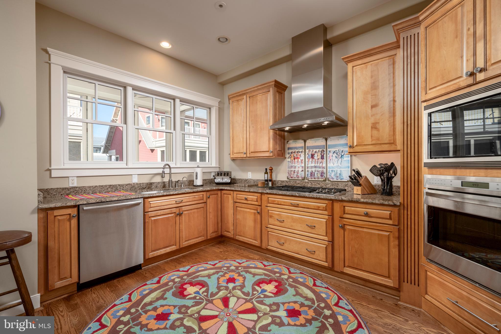 SUNSET ISLAND - Residential