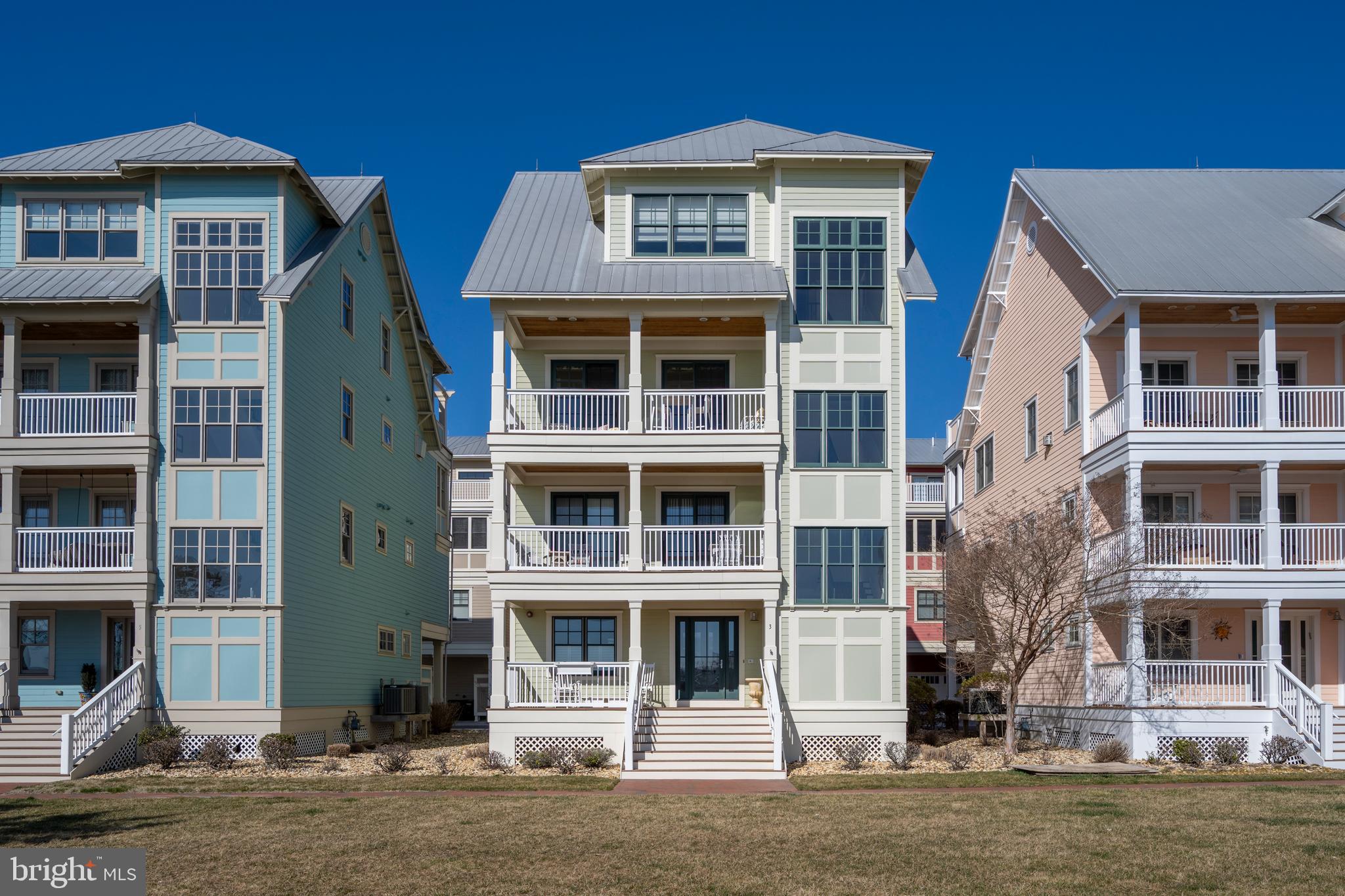 SUNSET ISLAND - Residential