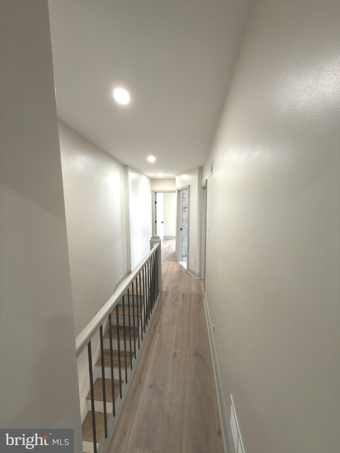 EAST KENSINGTON - Residential