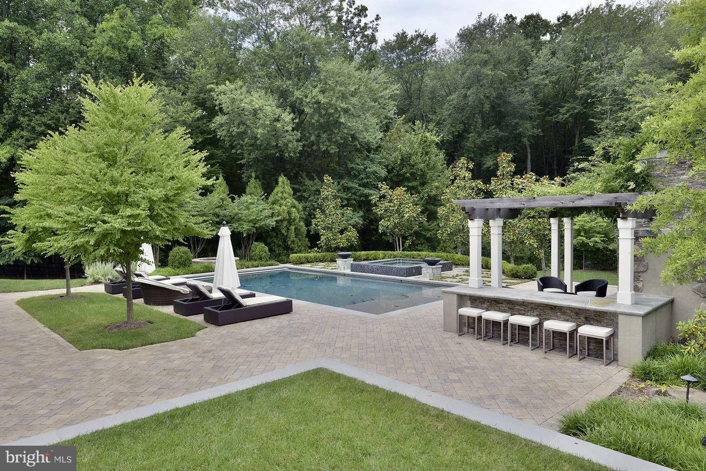 GROVEMONT - Residential