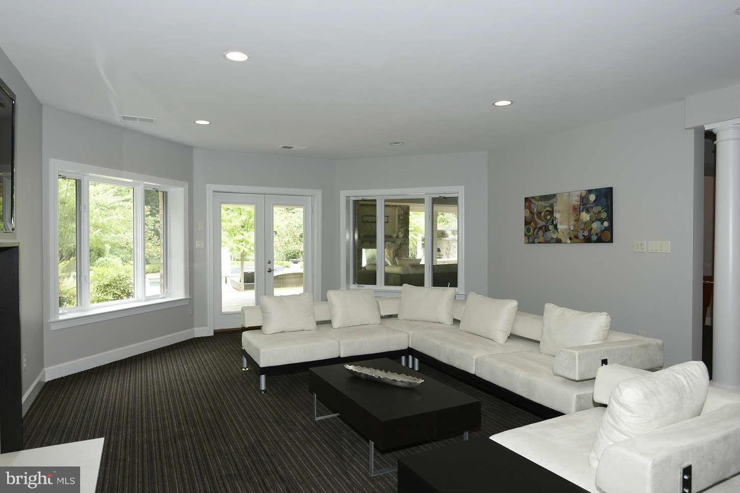 GROVEMONT - Residential