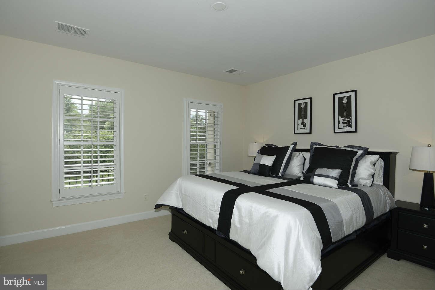 GROVEMONT - Residential