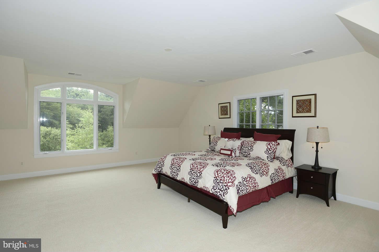 GROVEMONT - Residential