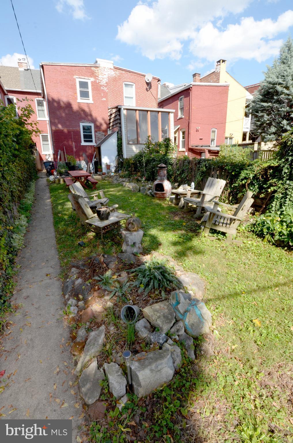 CHESTNUT HILL - Residential