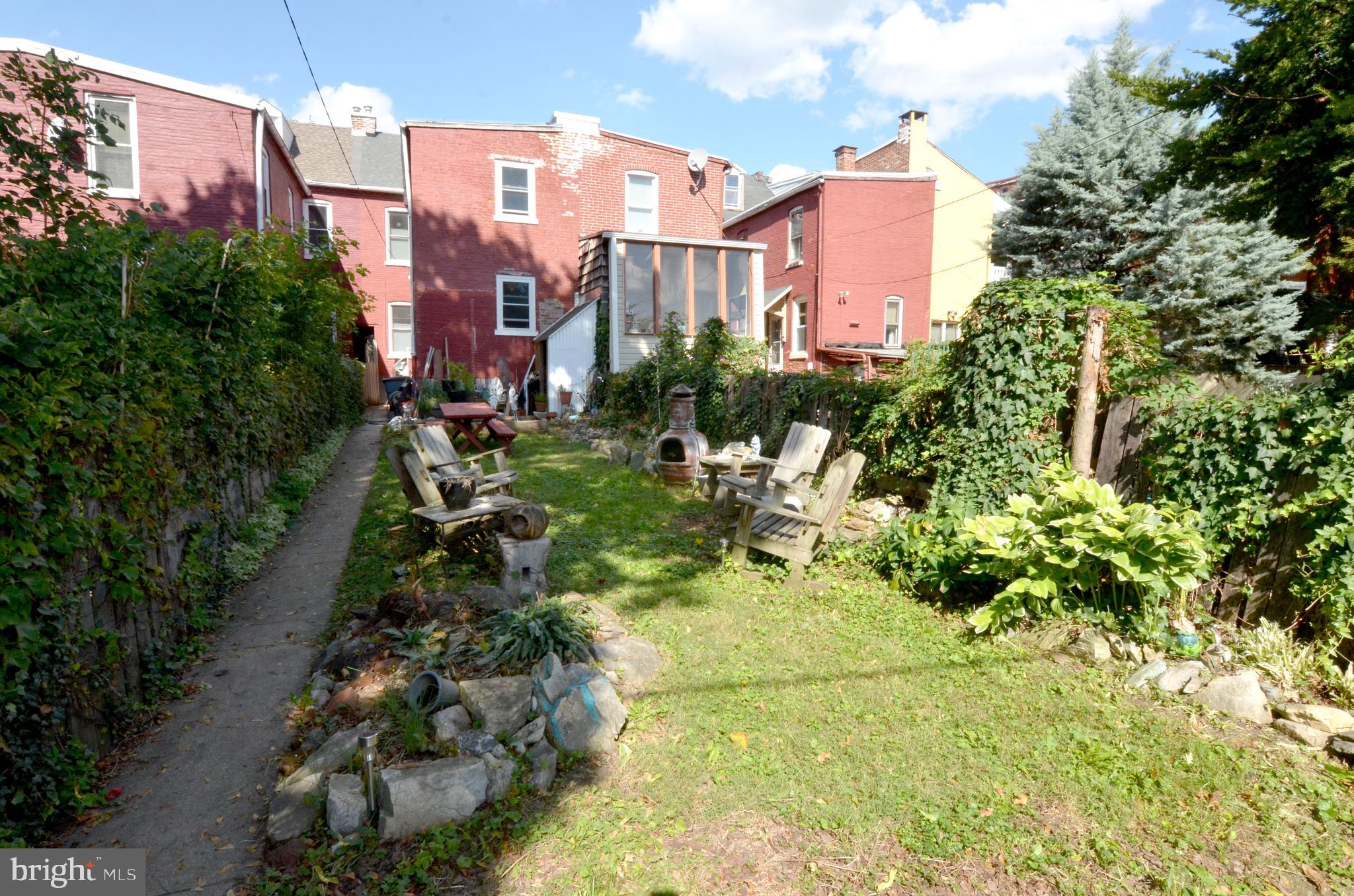 CHESTNUT HILL - Residential