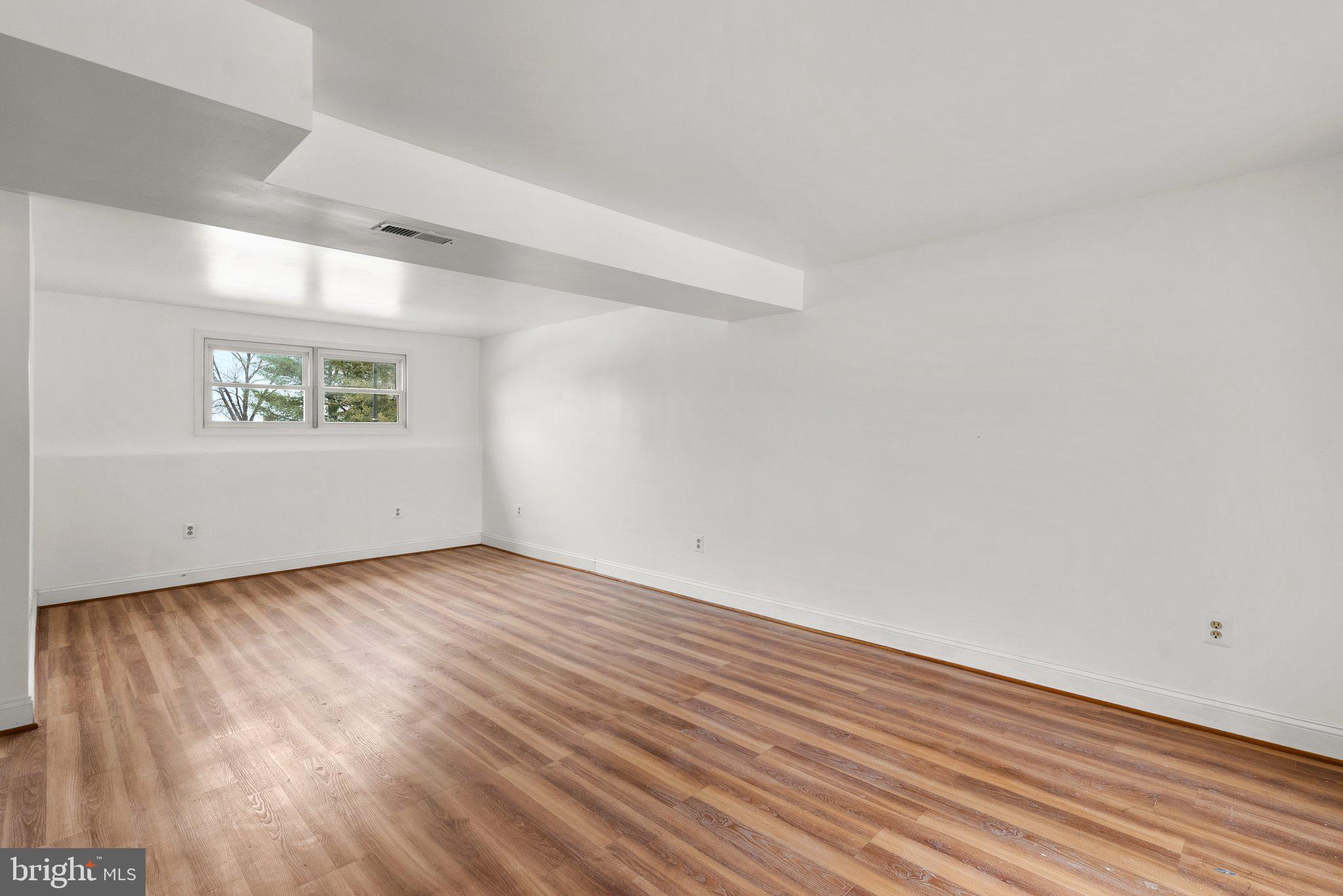 SANDALWOOD - Residential Lease