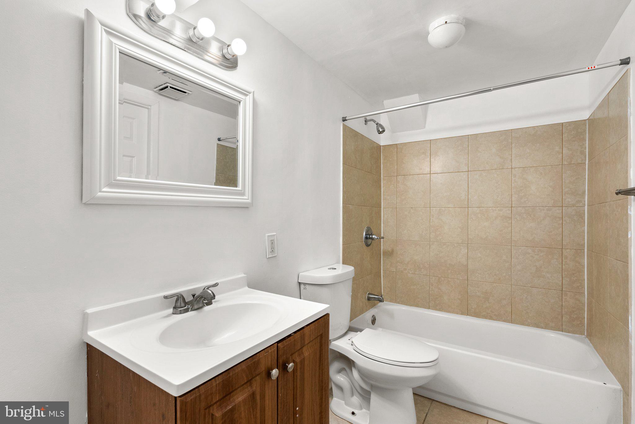 SANDALWOOD - Residential Lease