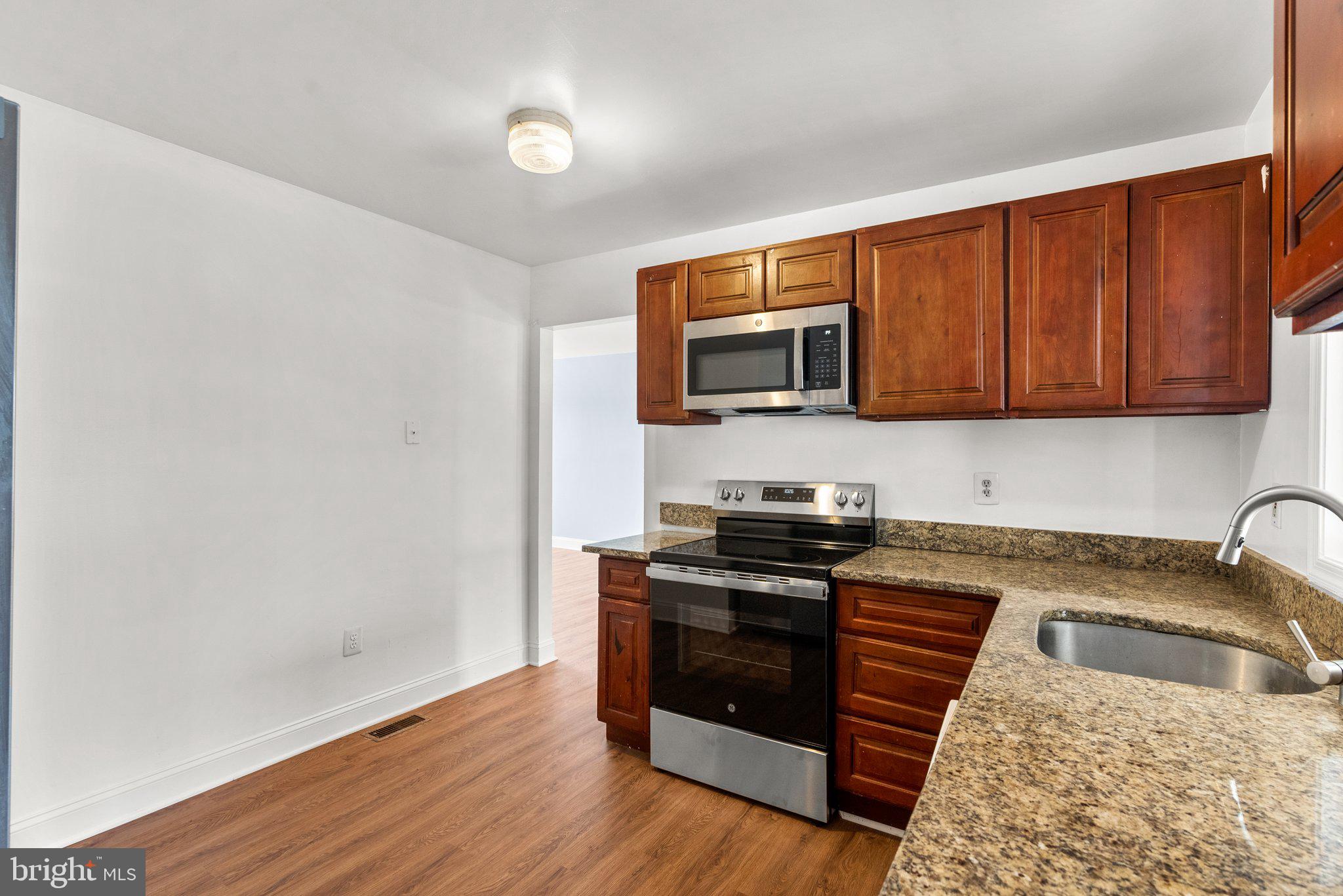 SANDALWOOD - Residential Lease