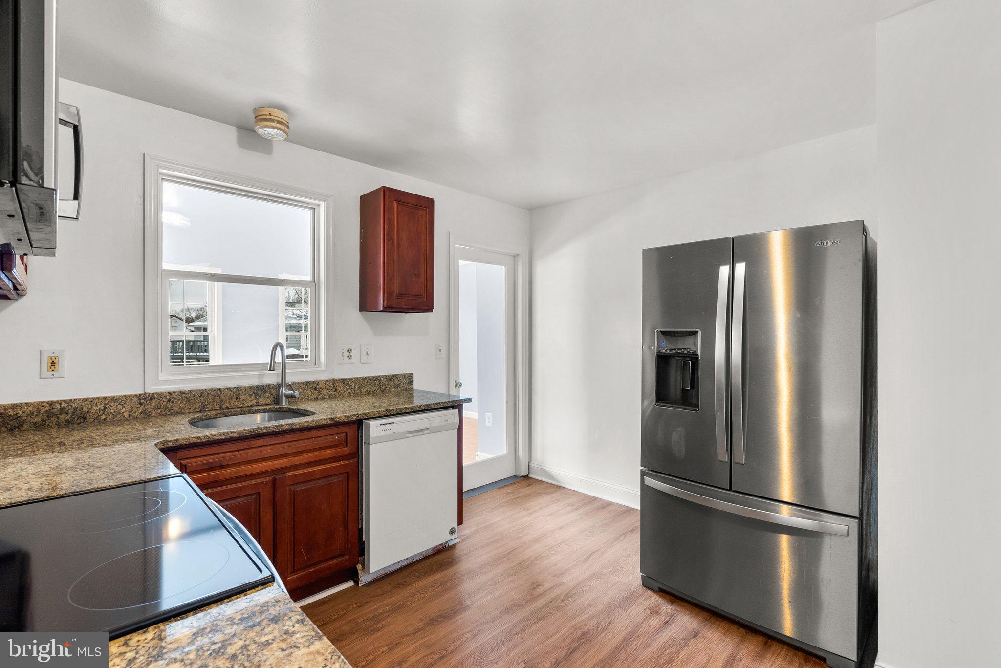 SANDALWOOD - Residential Lease