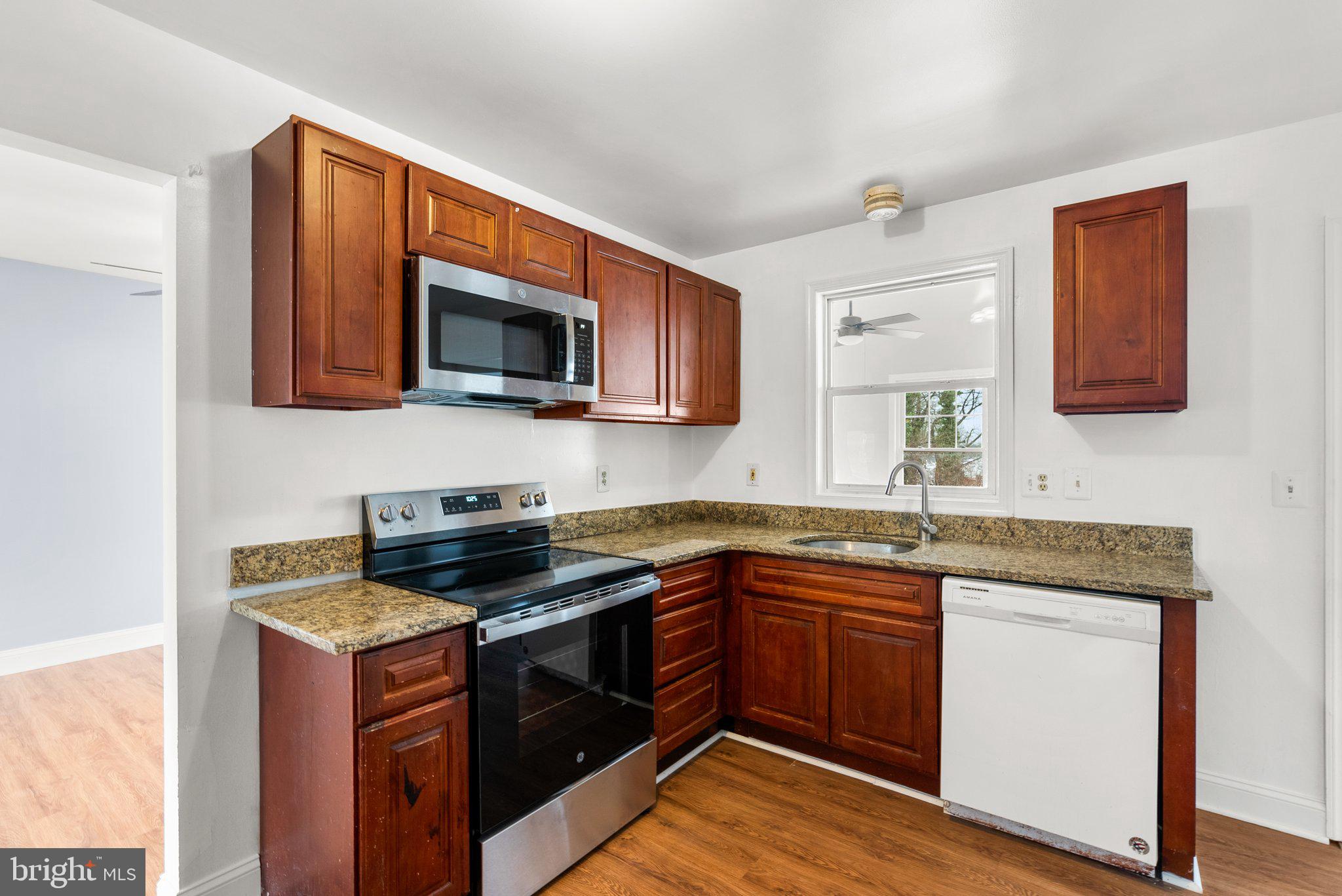 SANDALWOOD - Residential Lease