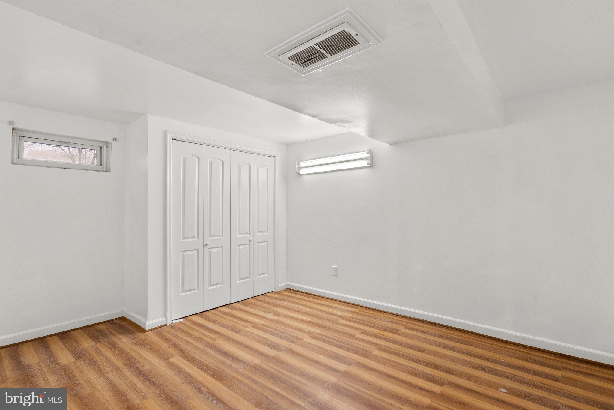 SANDALWOOD - Residential Lease