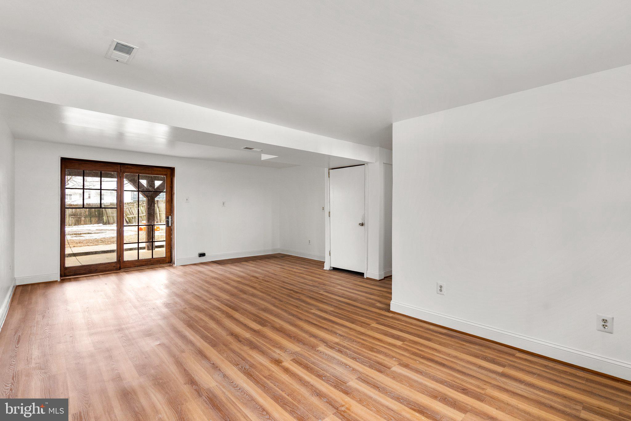 SANDALWOOD - Residential Lease