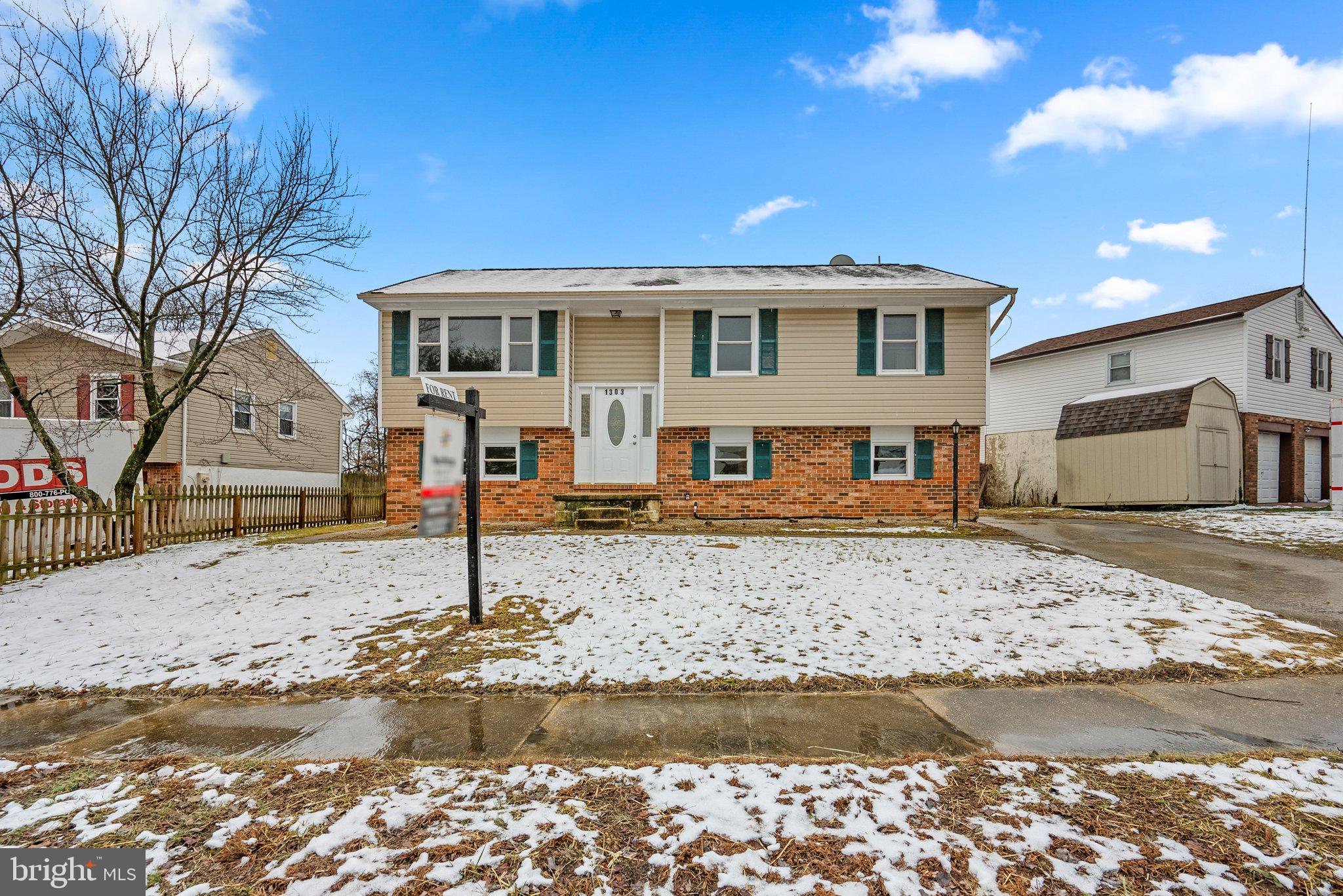 SANDALWOOD - Residential Lease