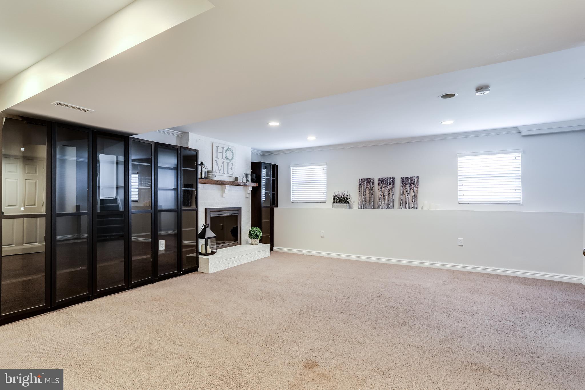 RIDGEFIELD - Residential