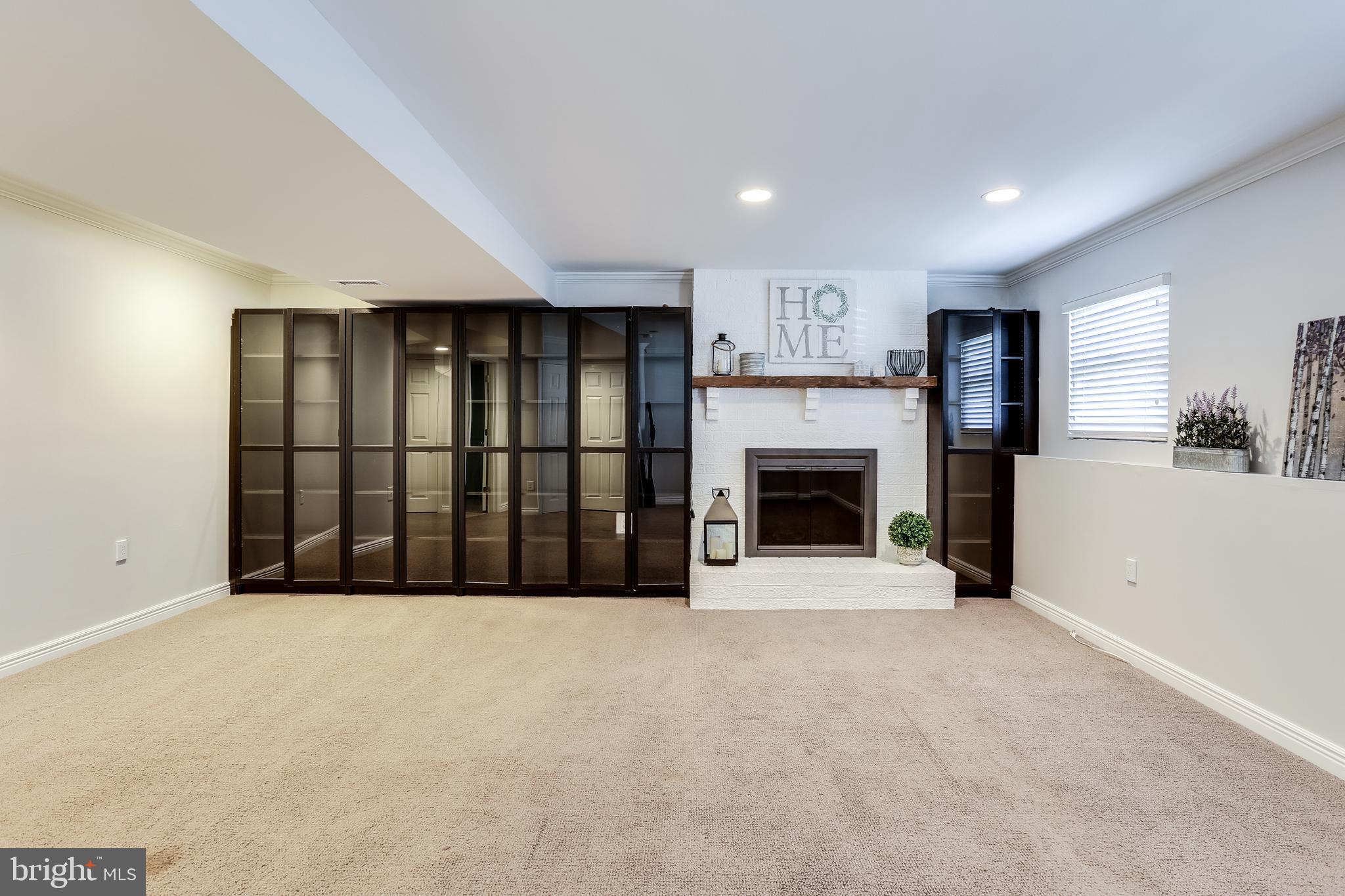 RIDGEFIELD - Residential