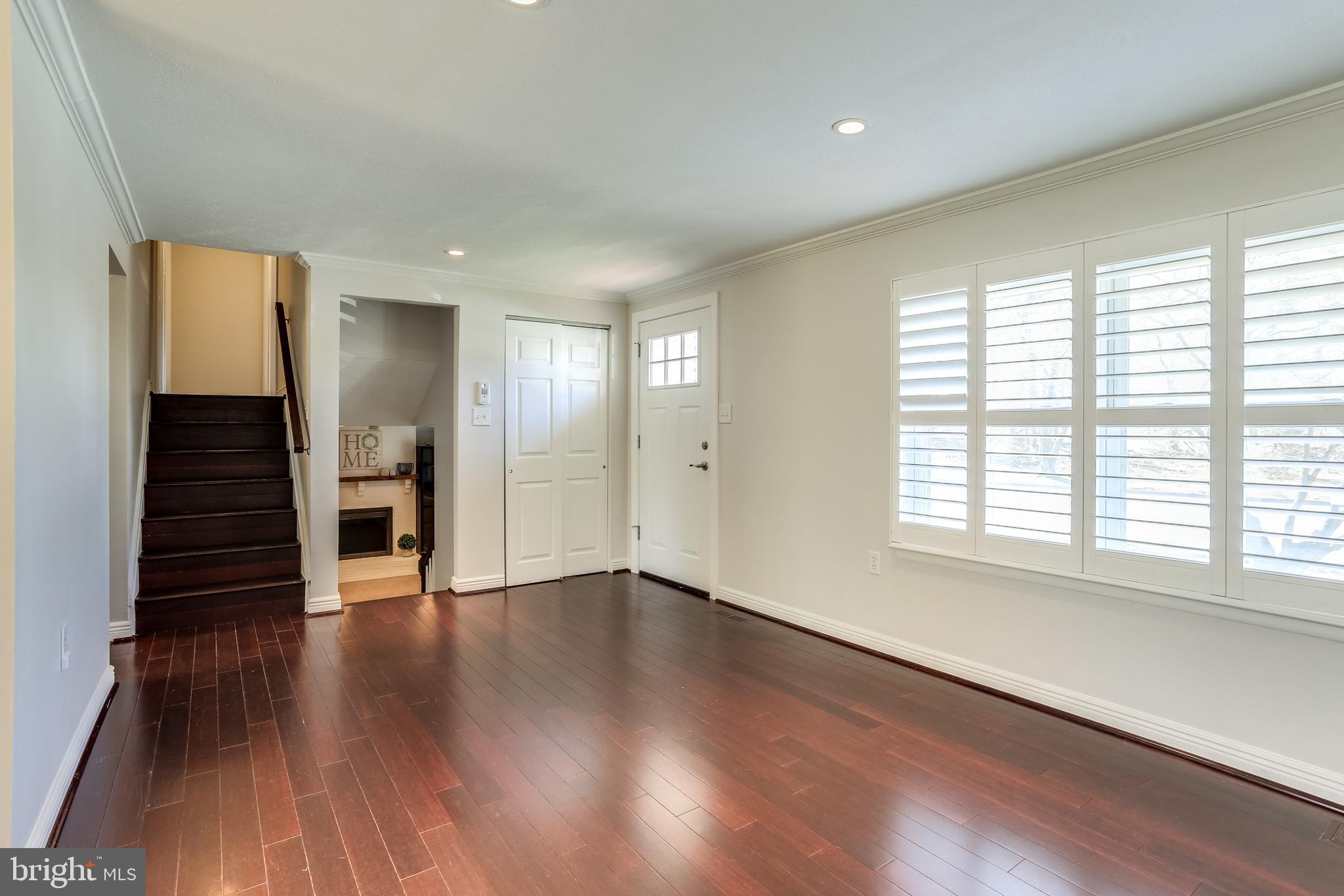 RIDGEFIELD - Residential