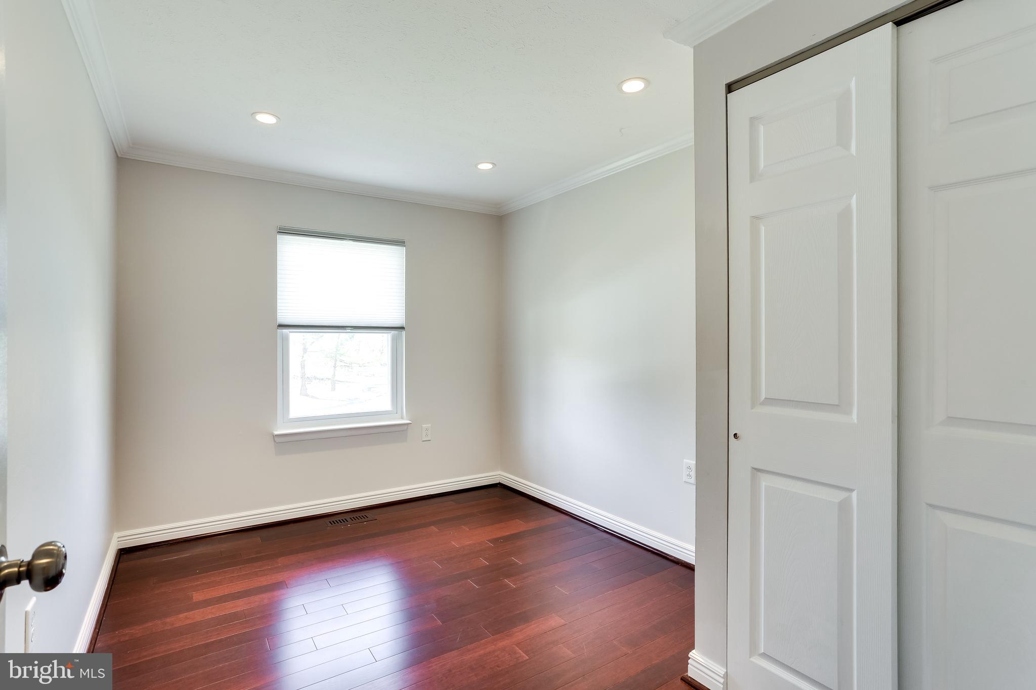 RIDGEFIELD - Residential