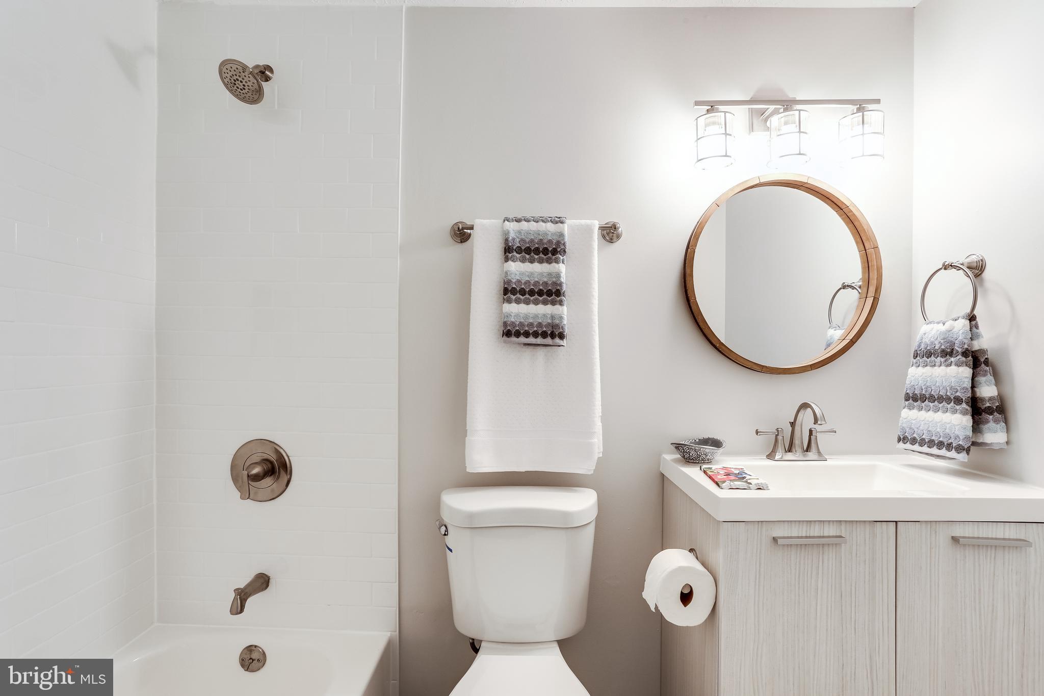 RIDGEFIELD - Residential