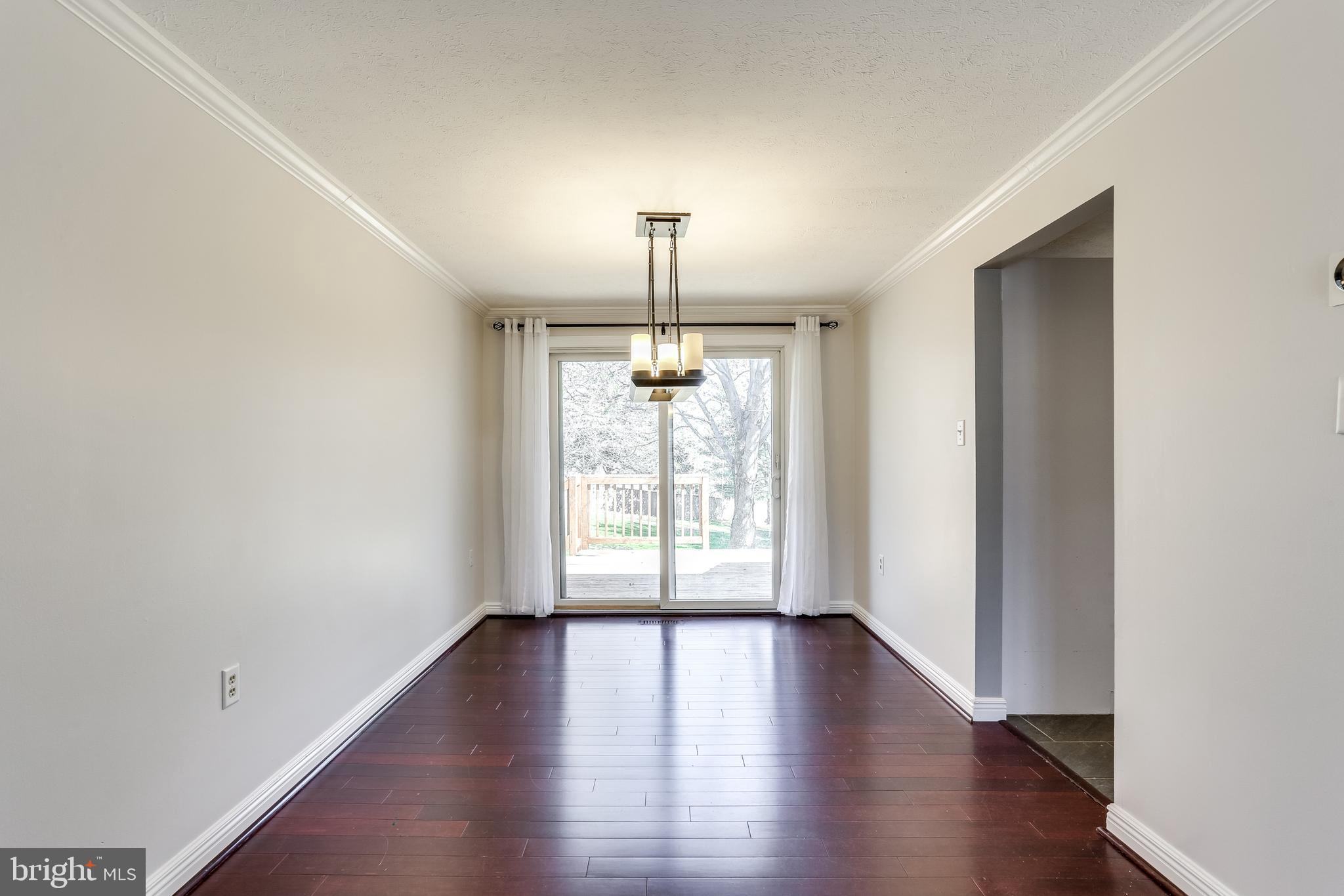 RIDGEFIELD - Residential