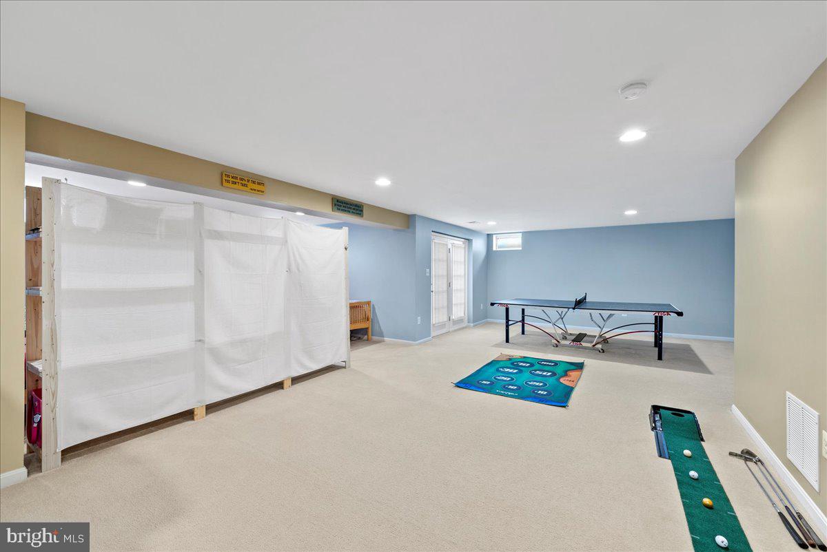 MONROE ESTATES - Residential