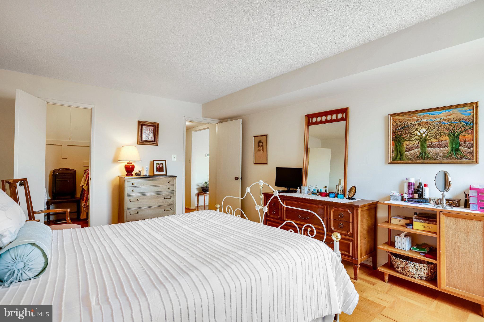 AMERICANA CENTRE - Residential Lease