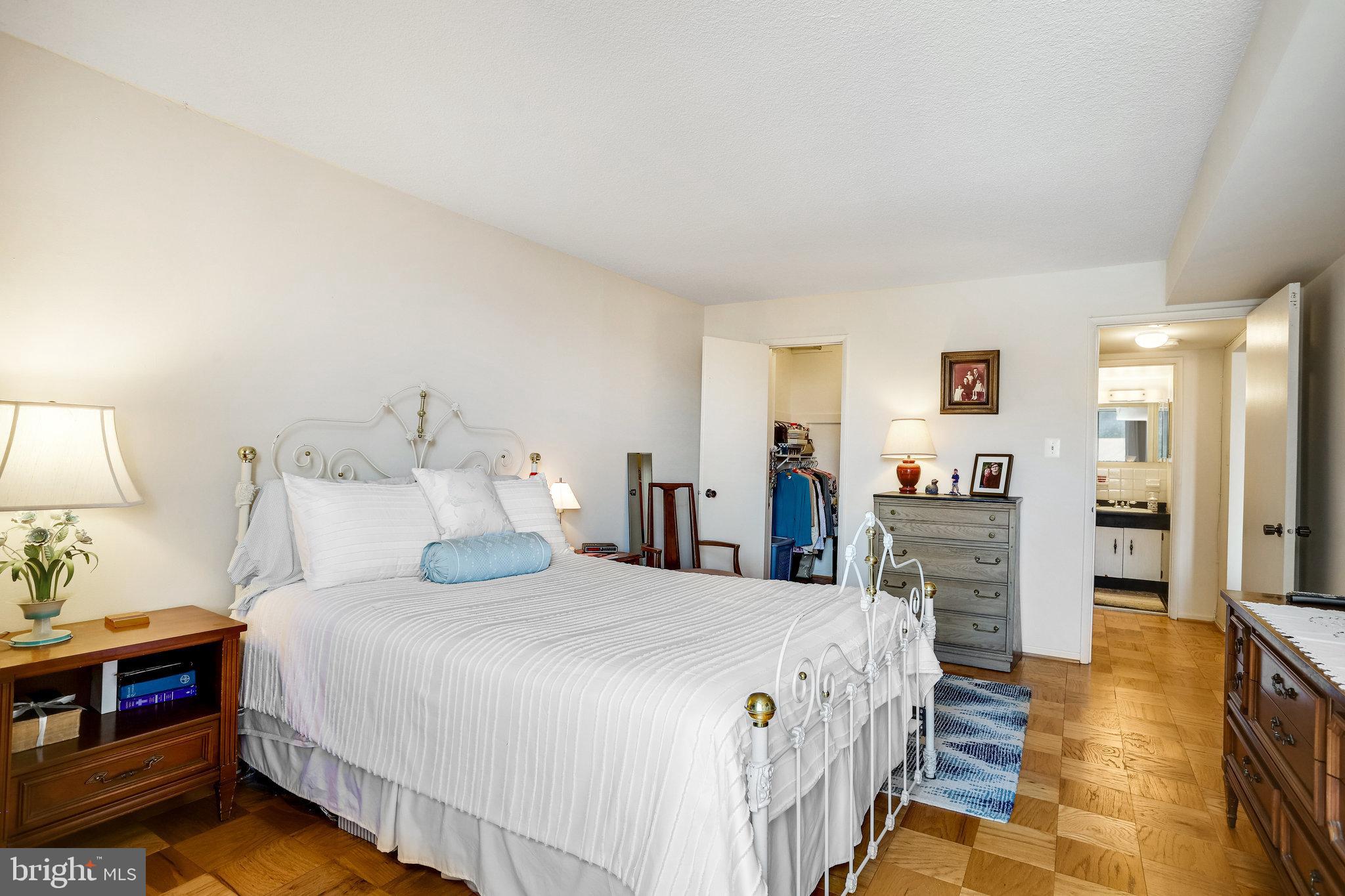 AMERICANA CENTRE - Residential Lease