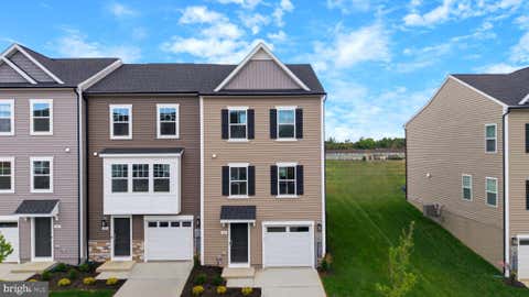 Townhouse For Sale - 511 Fontana Circle<br/> MARTINSBURG, WV 25403