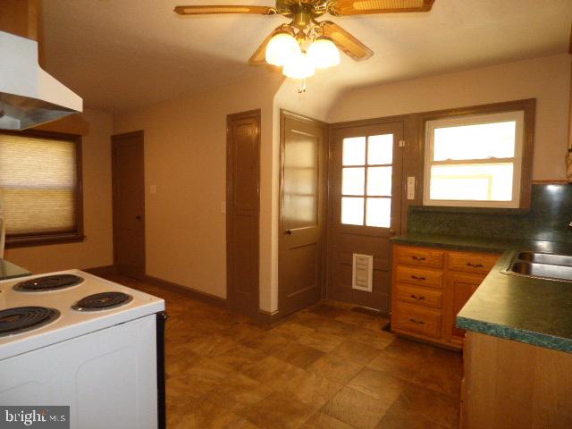 FRYSVILLE - Residential