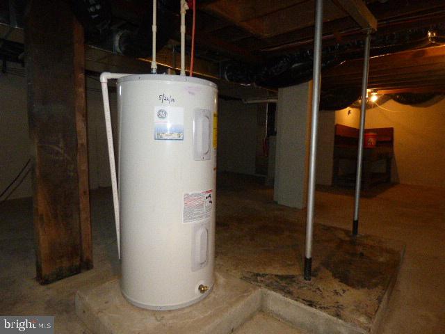 FRYSVILLE - Residential