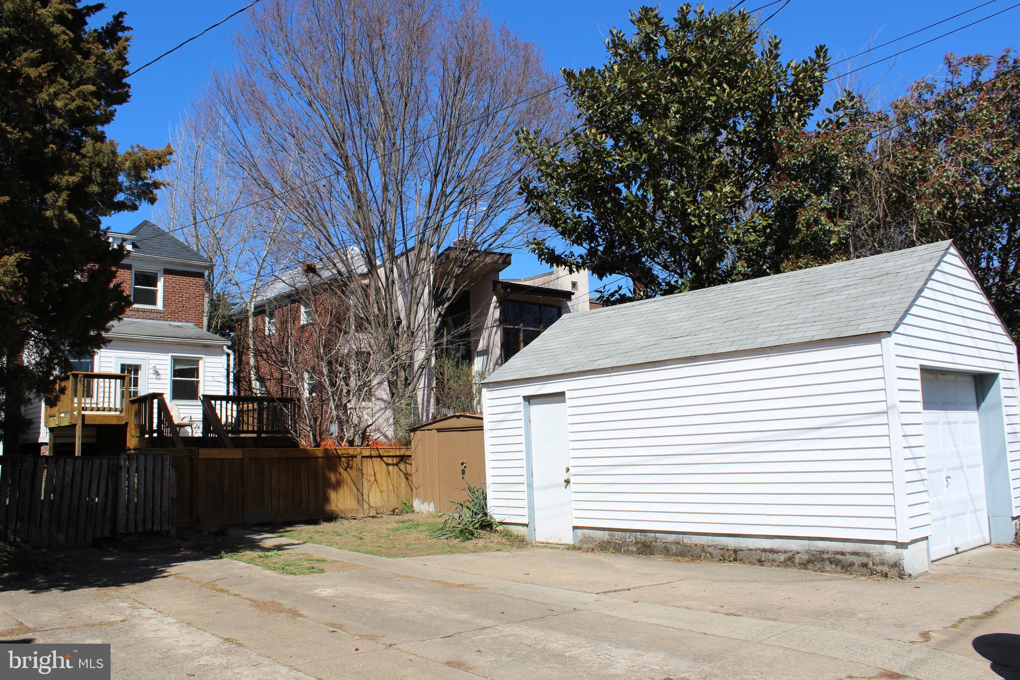 BIRDIE MAY MASON - Residential