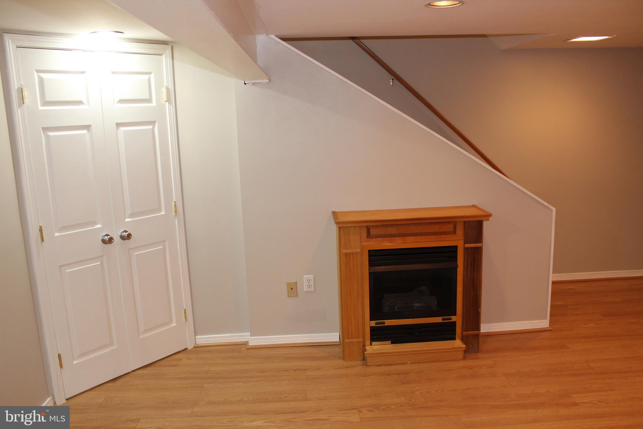 BIRDIE MAY MASON - Residential