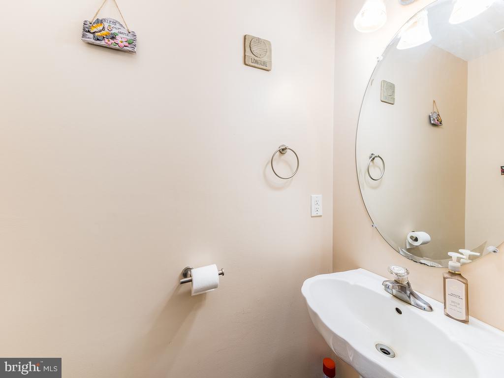 PRESIDENTIAL LAKES - Residential