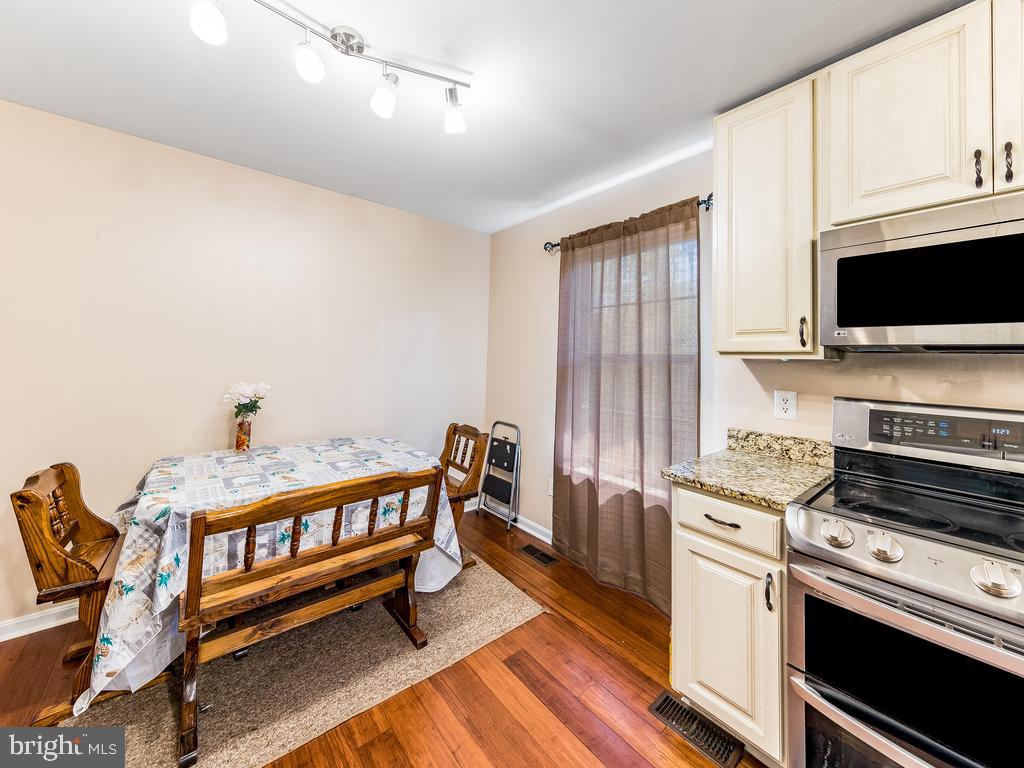 PRESIDENTIAL LAKES - Residential