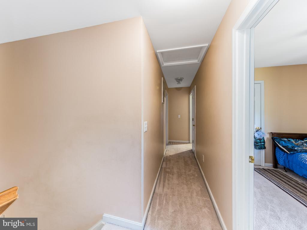 PRESIDENTIAL LAKES - Residential