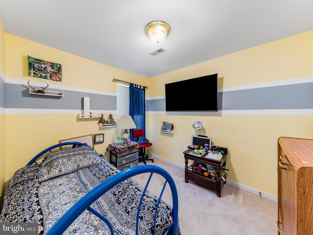 PRESIDENTIAL LAKES - Residential