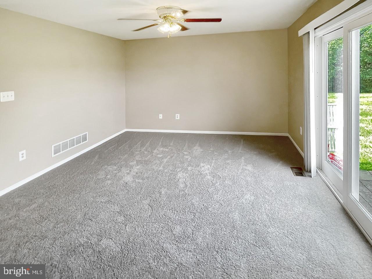 DEER RUN - Residential Lease