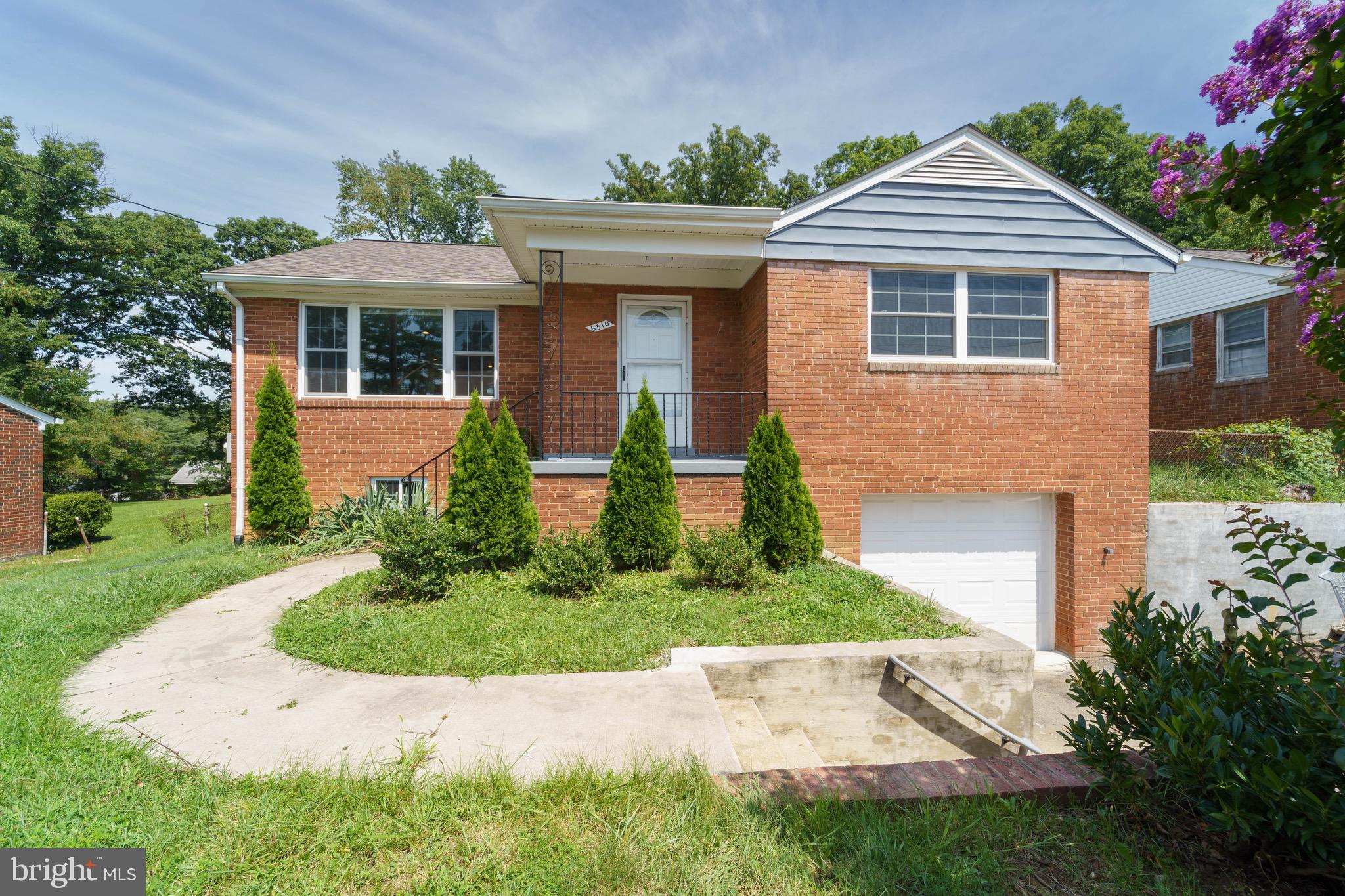 LIVINGSTON OAKS - Residential Lease