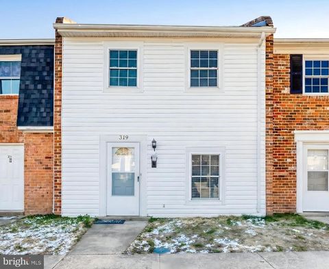 319 BROCK SQUARE FREDERICKSBURG VA 22401