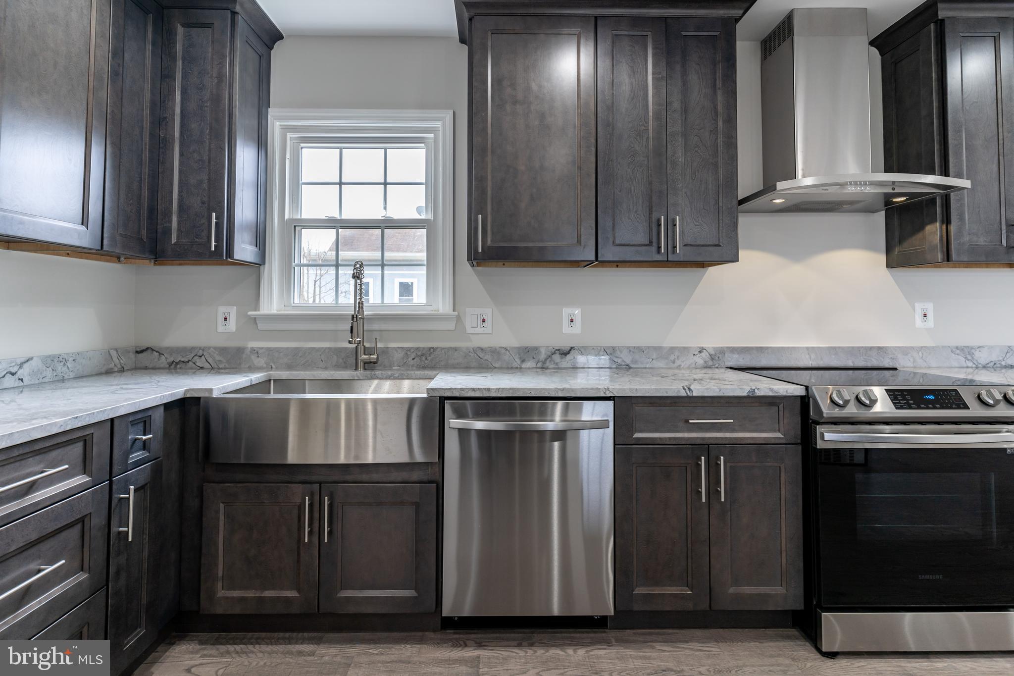 BARCROFT FOREST - Residential